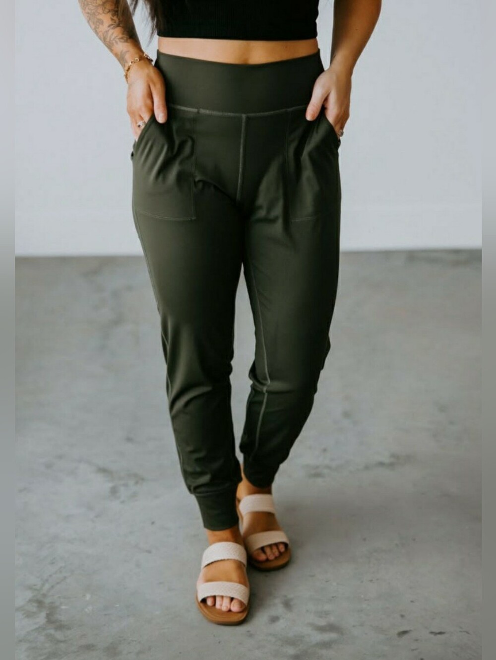 CHELSEA DEBOER by LILY & LOTTIE WALKER JOGGERS